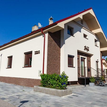 Arya Vila Piest'any Exterior photo