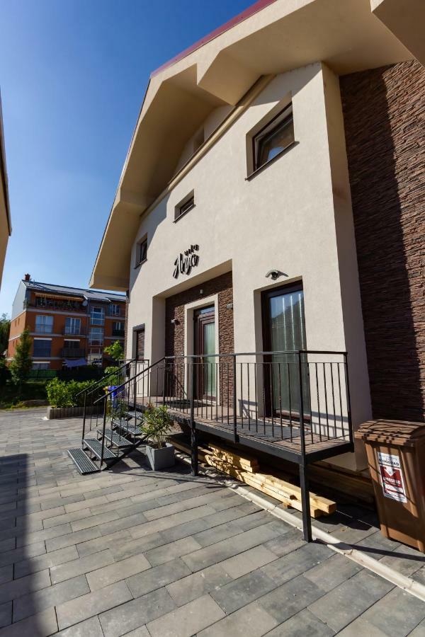 Arya Vila Piest'any Exterior photo